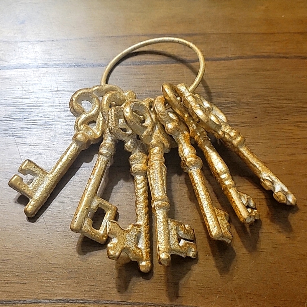 Gold Key Ring with Decorative Keys